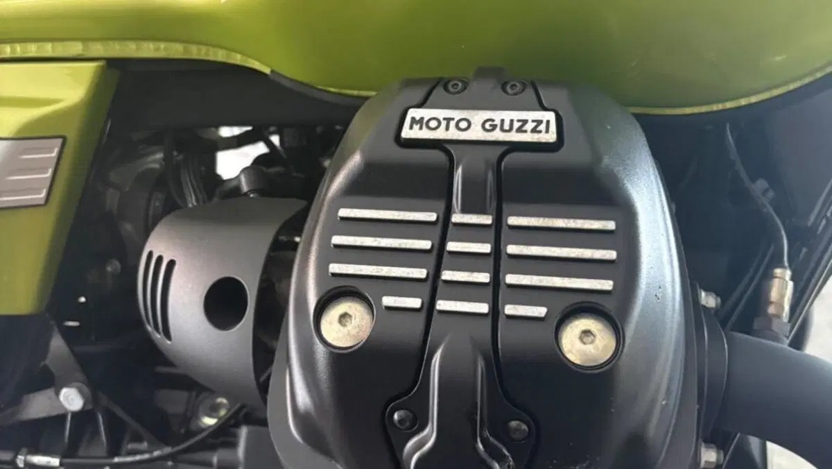 Moto Guzzi V7 Sport (2025 - 26)  (11)