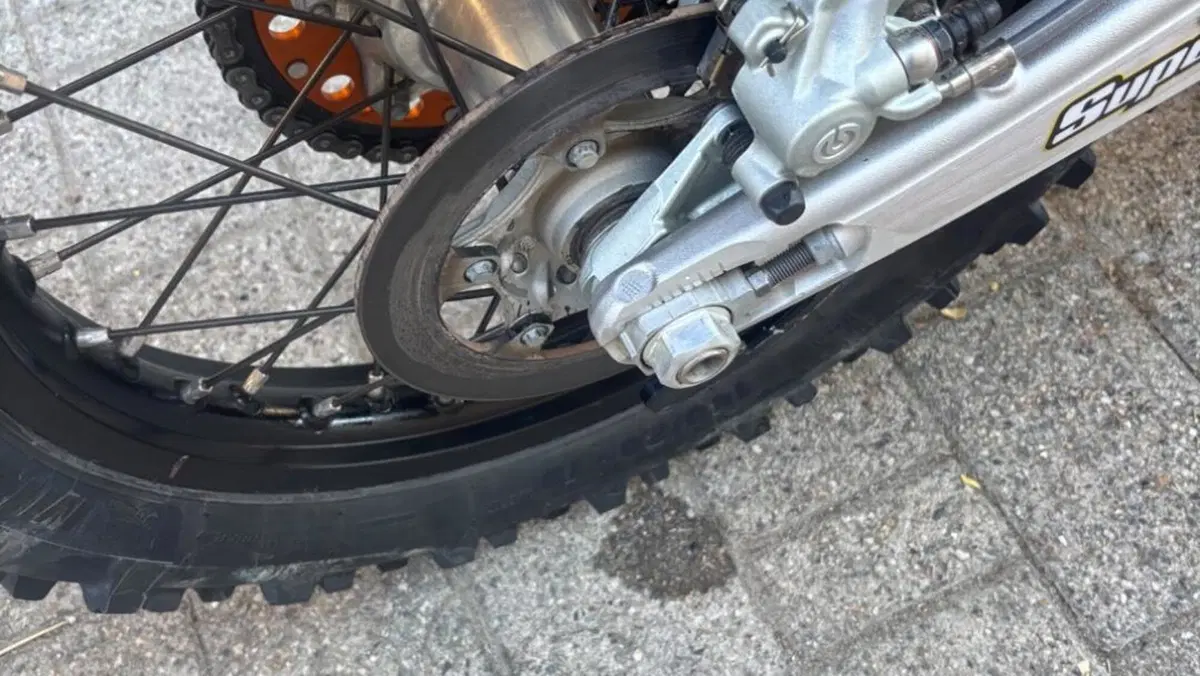 KTM 300 EXC Champion Edition (2025)  (6)