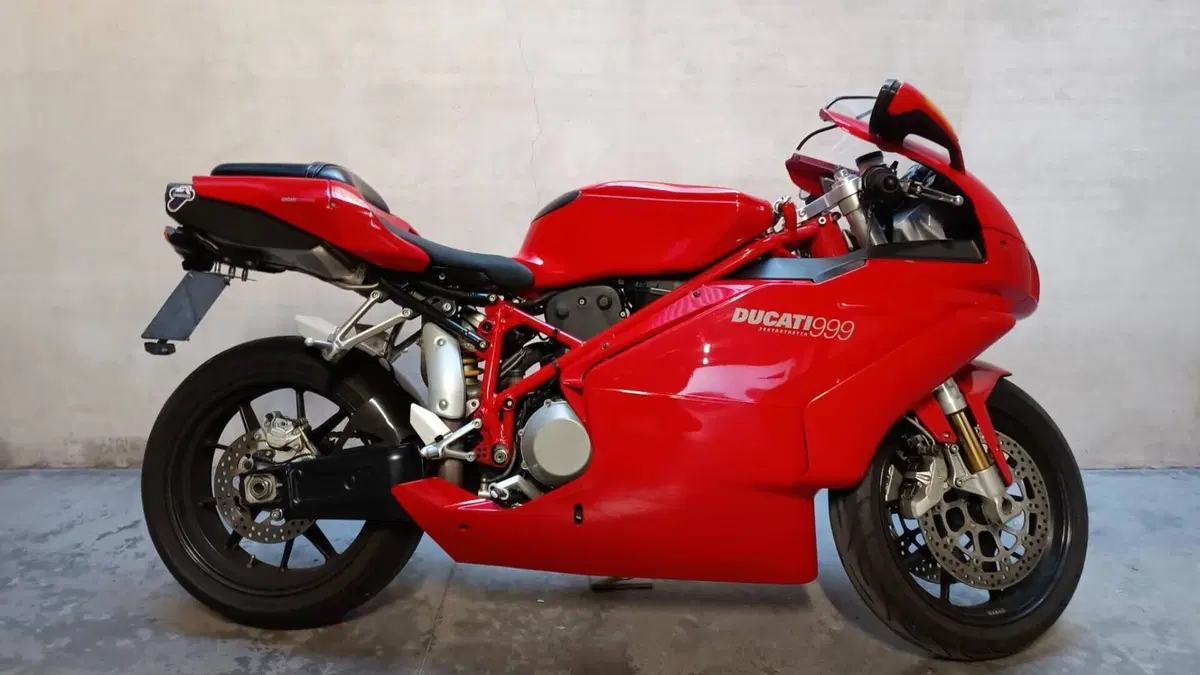 Ducati 999 (2005 - 06) 