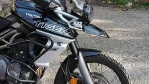 Triumph Tiger 800 XCx (2018 - 20)  (2)