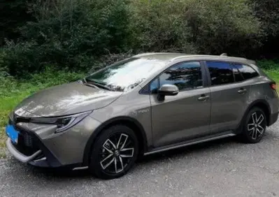 Toyota Corolla Touring Sports 2.0 Hybrid TREK usata