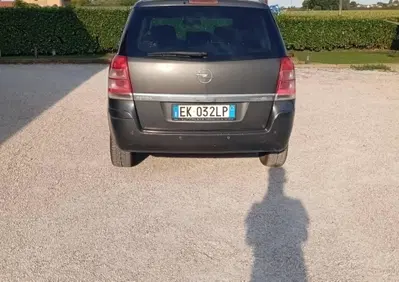 Opel Zafira 1.6 16V ecoM 150CV Turbo Cosmo (4)