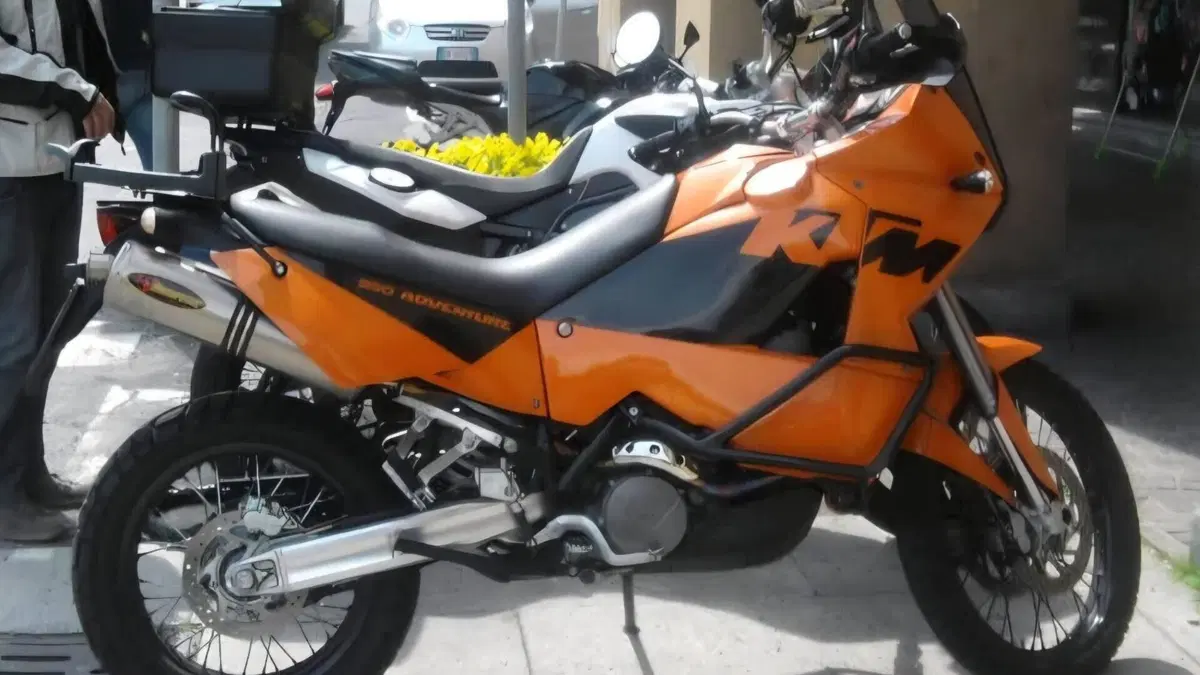 KTM 950 Adventure (2003 - 06)  (4)