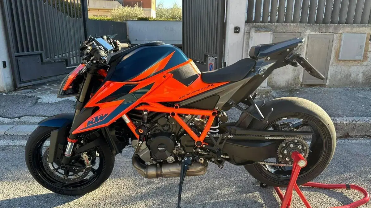 KTM 1290 Super Duke R (2021 - 23)  (3)