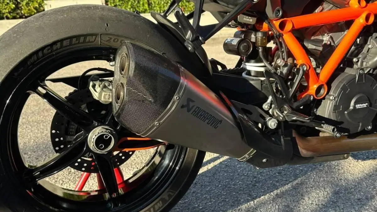 KTM 1290 Super Duke R (2021 - 23)  (4)