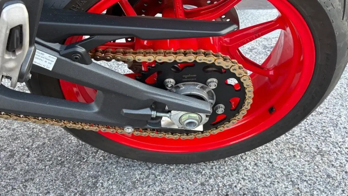 Ducati Monster 937 + (2021 - 25)  (13)