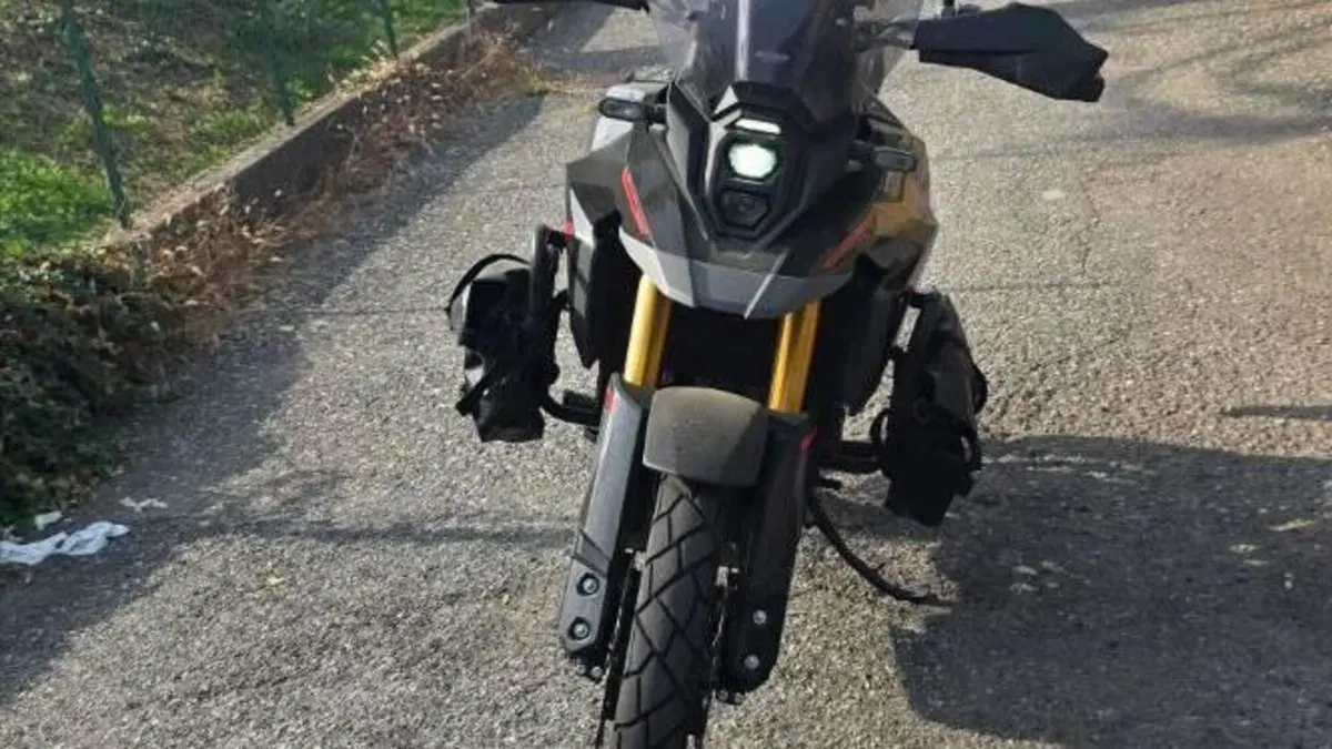 Suzuki V-Strom 800DE (2025 - 26)  (3)