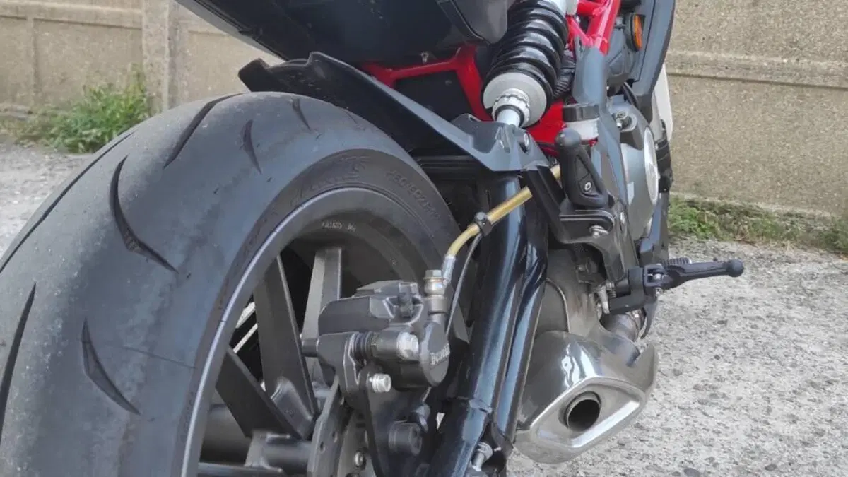 Benelli BN 302 (2014 - 16)  (3)