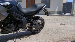 Triumph Tiger 1050 ABS (2006 - 12)  (7)