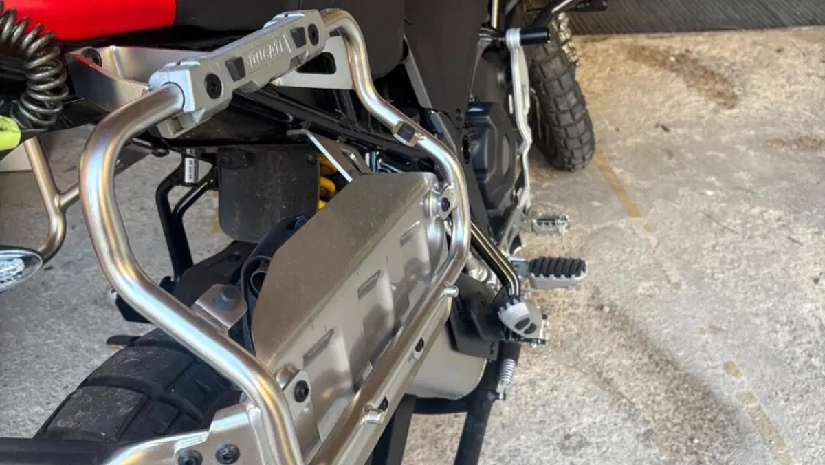 Ducati DesertX Discovery (2025)  (2)
