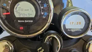 Royal Enfield Meteor 350 (2021 - 26)  (6)