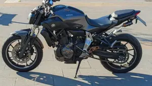 Yamaha MT-07 (2014 - 16)  (2)