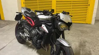 Triumph Street Triple R (2017 - 20) usata