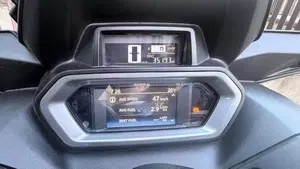Yamaha X-Max 300 Tech Max (2021 - 24)  (2)