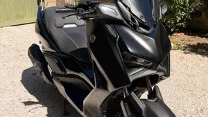 Yamaha X-Max 300 Tech Max (2021 - 24)  (3)