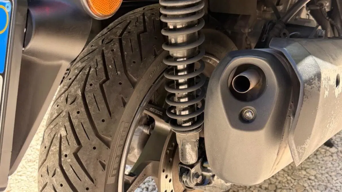 Yamaha X-Max 300 Tech Max (2021 - 24)  (9)