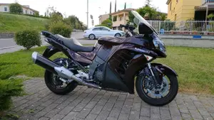 Kawasaki GTR 1400 ABS (2010 - 14)  (2)