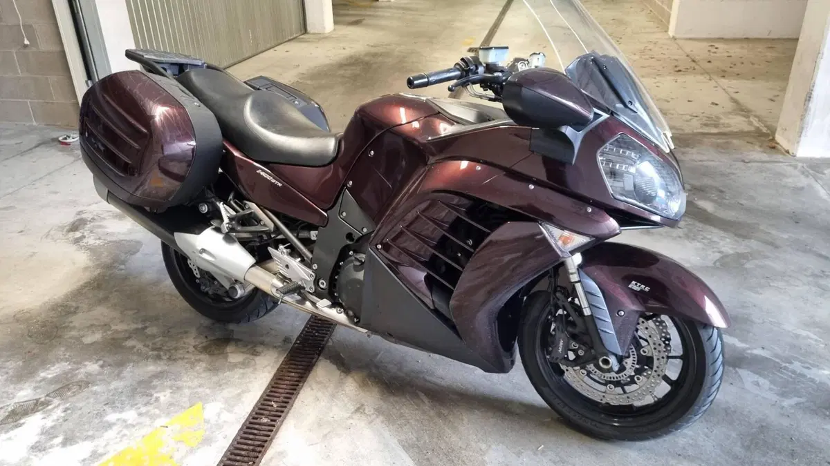 Kawasaki GTR 1400 ABS (2010 - 14)  (7)