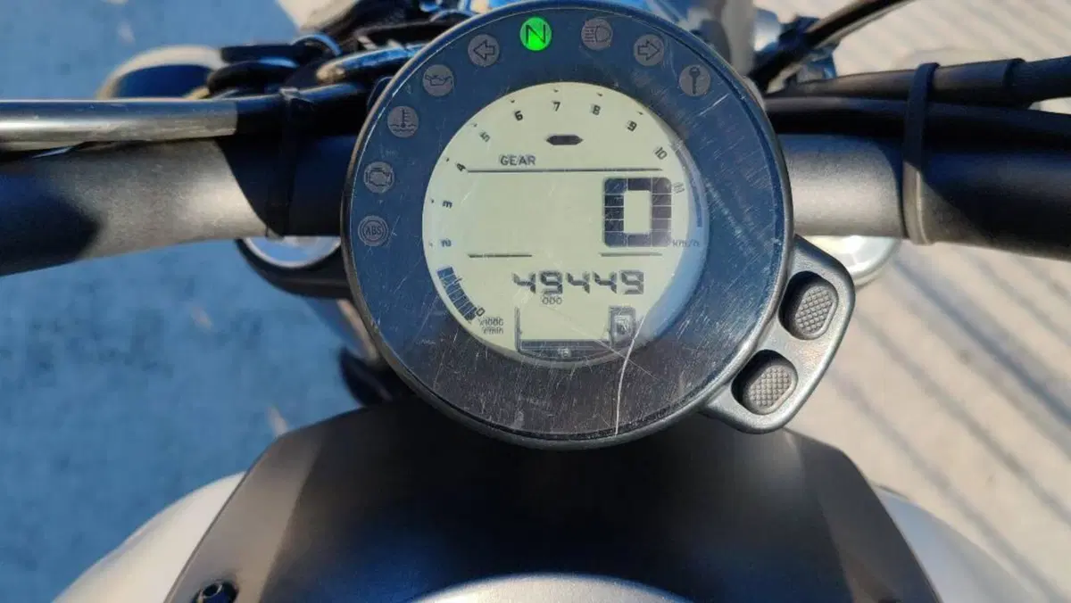 Yamaha XSR 700 ABS (2016 - 20)  (6)