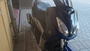 Yamaha X-Max 250 (2007 - 09)  (4)