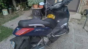 Yamaha X-Max 250 (2007 - 09)  (9)