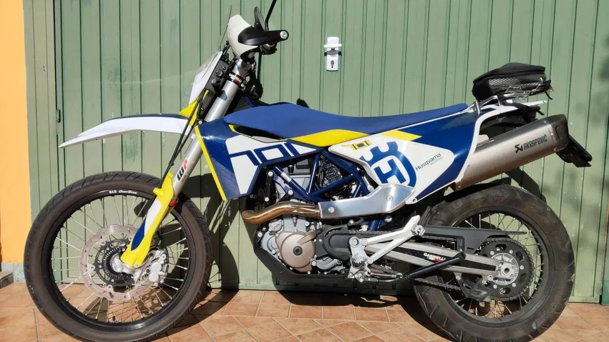 Husqvarna 701 Enduro (2022)  (4)