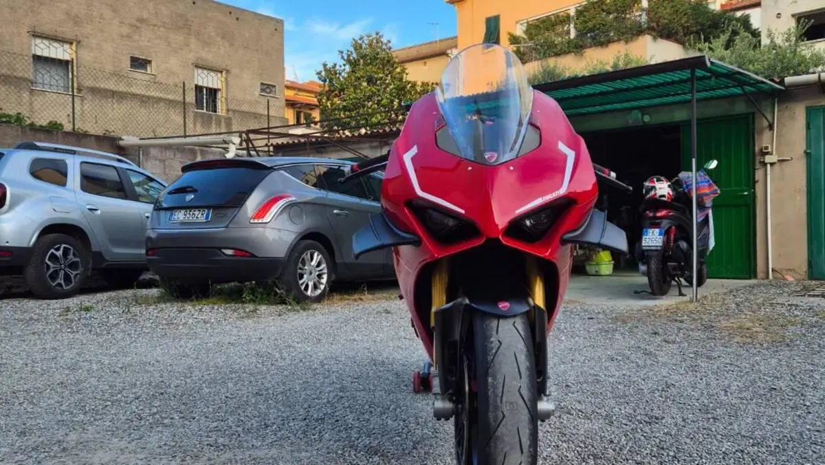 Ducati Panigale V4 S 1100 (2021)  (7)