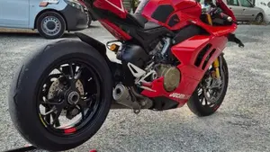 Ducati Panigale V4 S 1100 (2021)  (10)