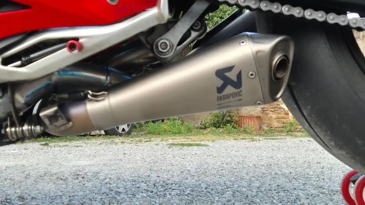 Ducati Panigale V4 S 1100 (2021)  (12)