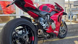 Ducati Panigale V4 S 1100 (2021)  (16)