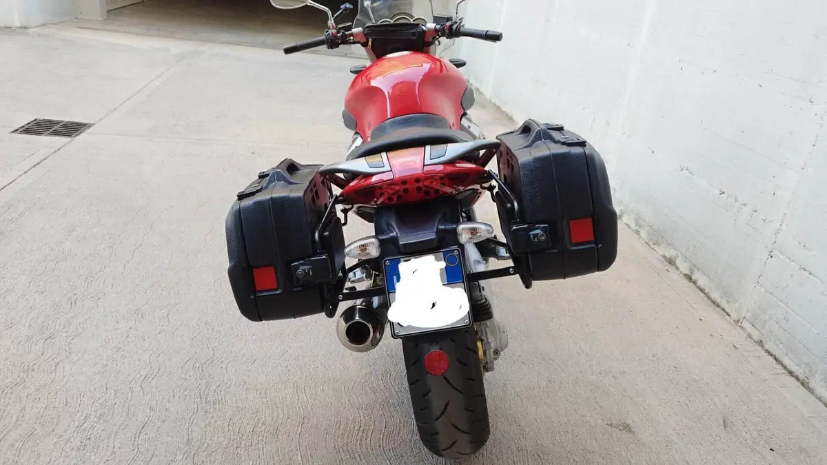 Moto Guzzi Breva 850 (2006 - 11)  (4)