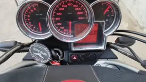 Moto Guzzi Breva 850 (2006 - 11)  (8)