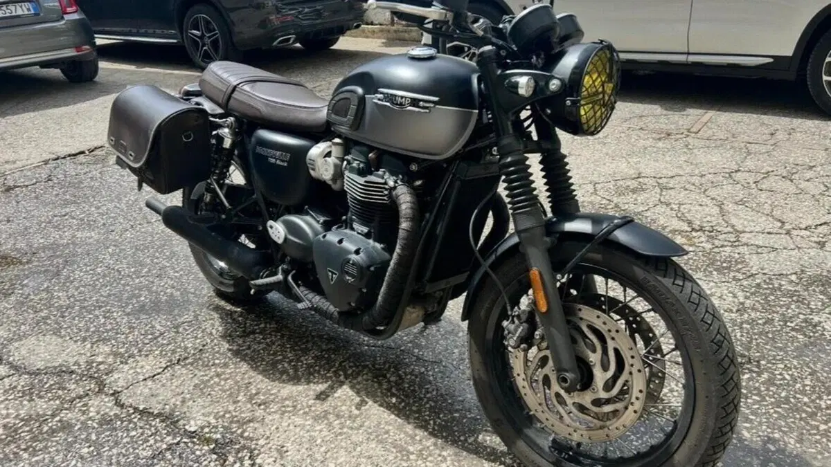 Triumph Bonneville T120 (2021 - 25) 