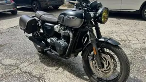 Triumph Bonneville T120 (2021 - 25) 