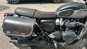 Triumph Bonneville T120 (2021 - 25)  (2)