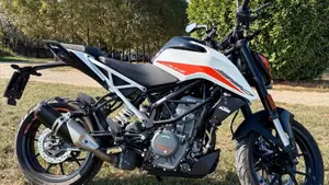 KTM 390 Duke (2021 - 23)  (2)