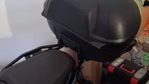 Moto Guzzi V100 Mandello S (2022 - 24)  (10)