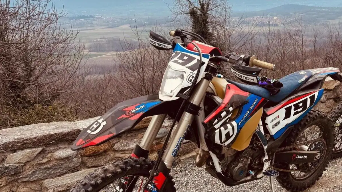 Husqvarna FE 250 (2015)  (2)