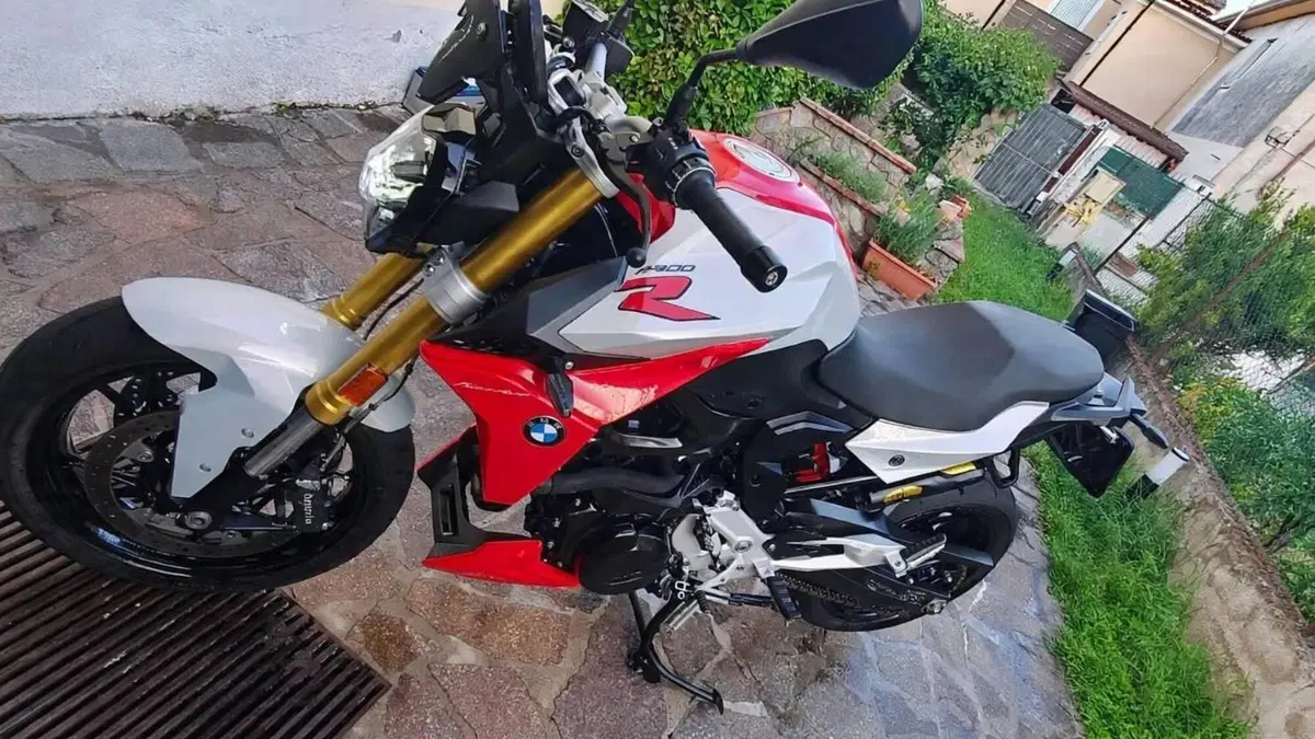 Bmw F 900 R (2021 - 24)  (2)