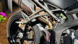 Triumph Speed Triple 1050 S (2018 - 20)  (4)