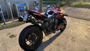 Ducati Streetfighter V4 (2023 - 24)  (3)