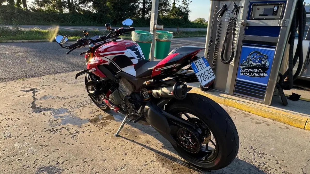 Ducati Streetfighter V4 (2023 - 24)  (4)