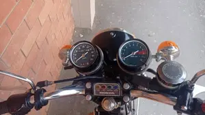 Honda   (4)