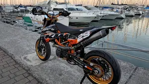 KTM 690 SMC R (2019 - 20)  (2)