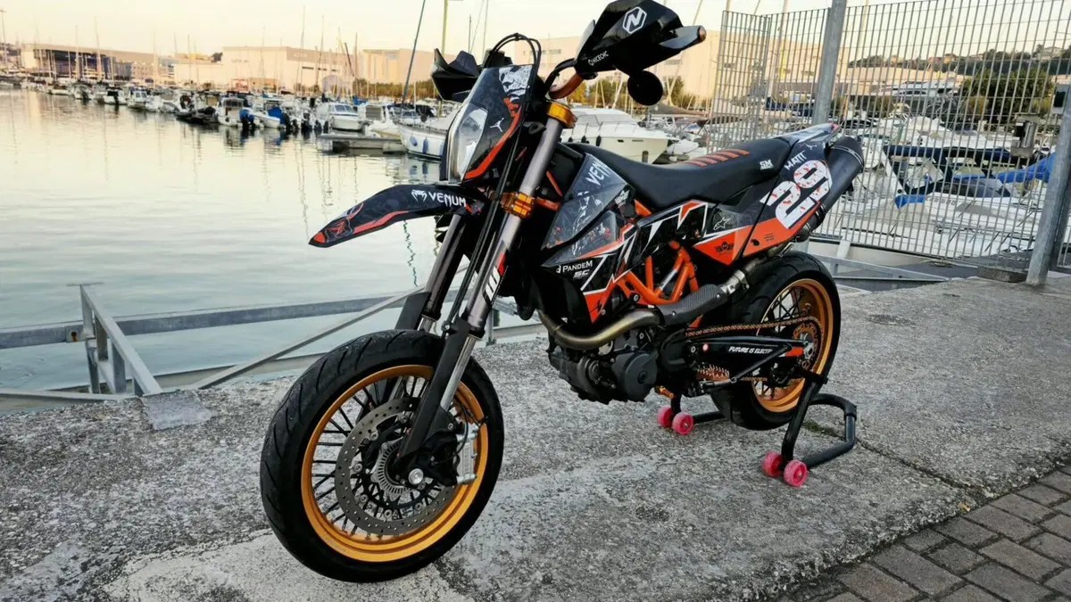 KTM 690 SMC R (2019 - 20)  (4)