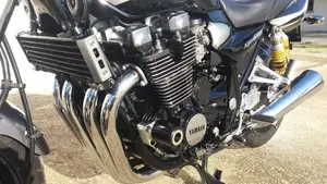 Yamaha XJR 1300 (2002 - 06)  (2)
