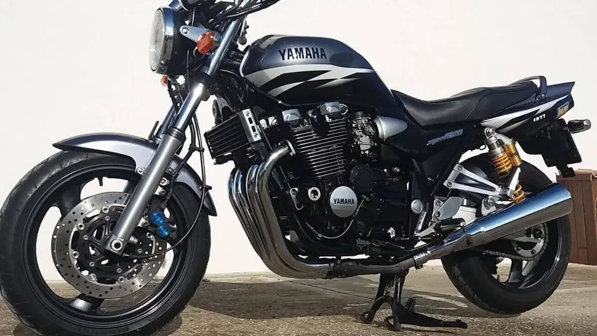 Yamaha XJR 1300 (2002 - 06)  (4)