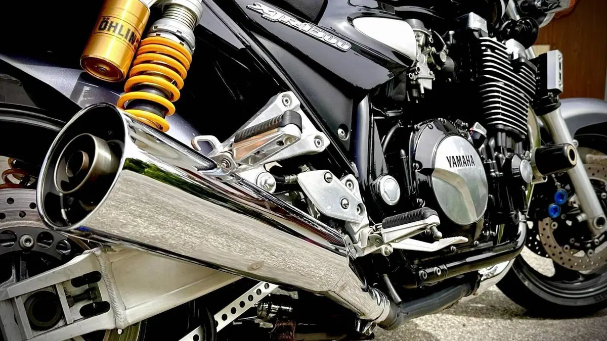 Yamaha XJR 1300 (2002 - 06)  (5)