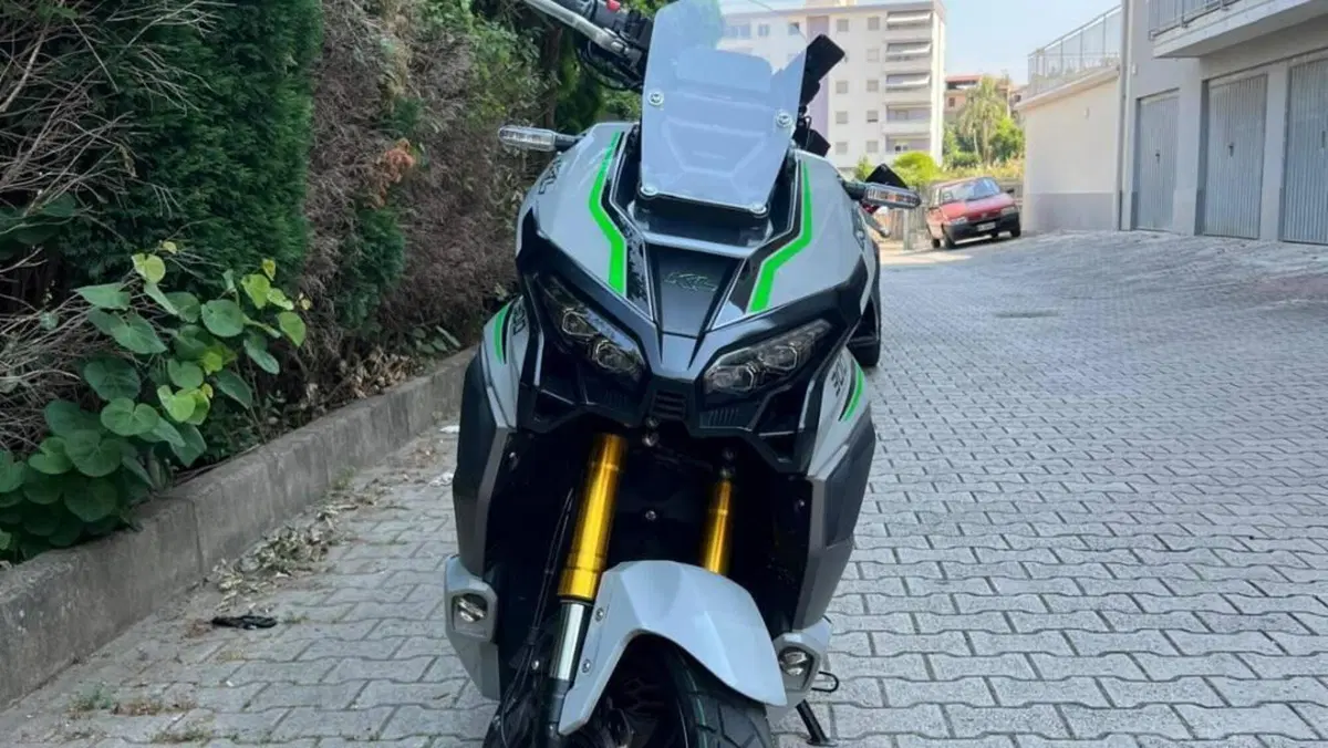 Kl Brera X 300 (2022 - 24)  (3)
