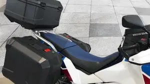 Honda Africa Twin CRF 1100L (2020 - 21)  (9)
